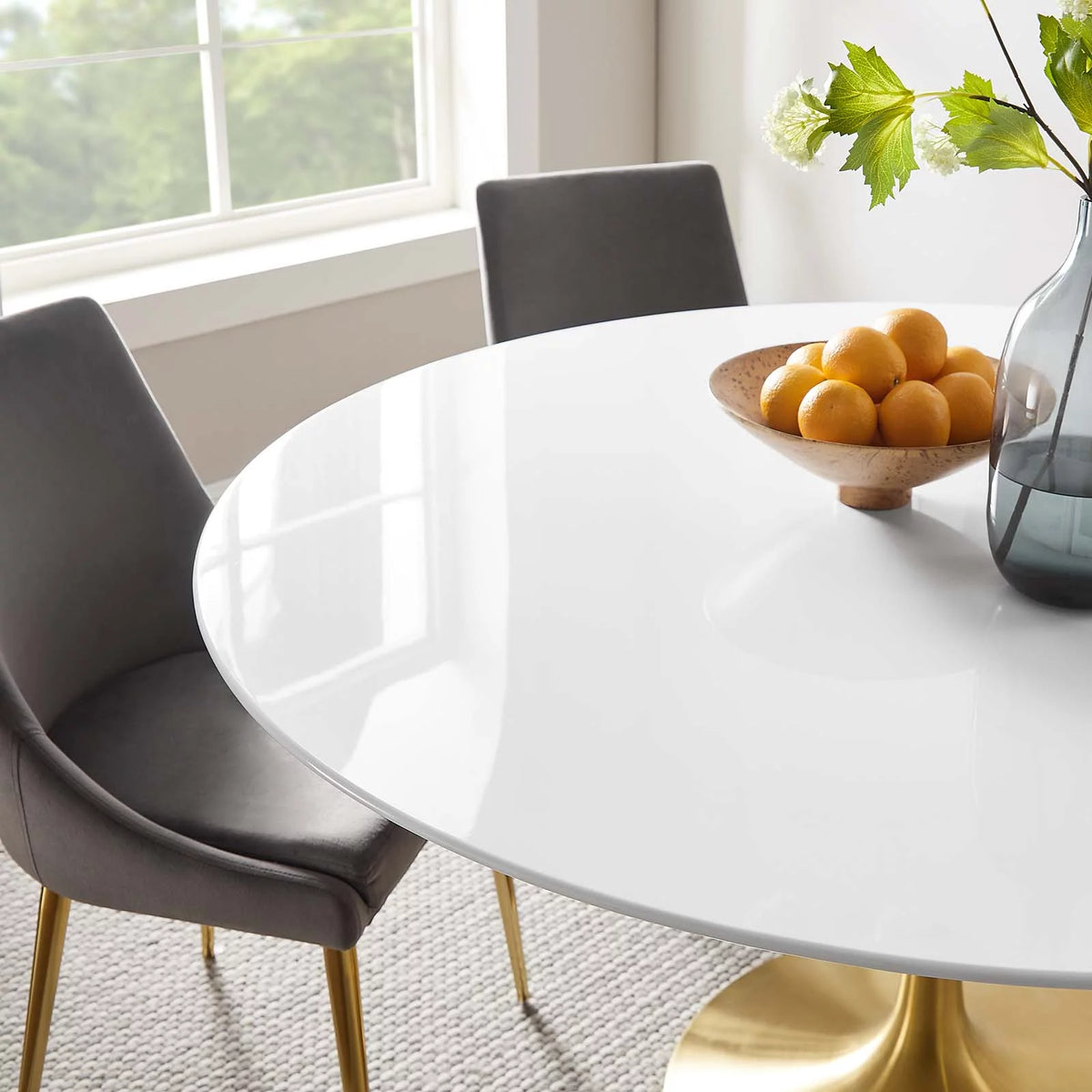 Round Wood Dining Table X281673