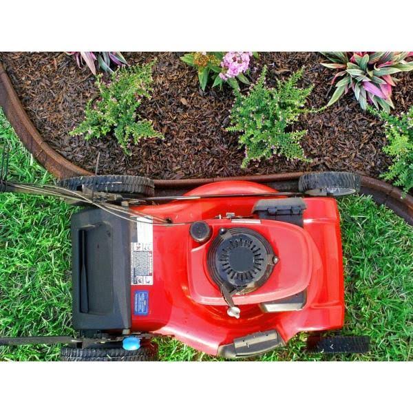 Green Rubber Landscape Edging 48-Count S947077