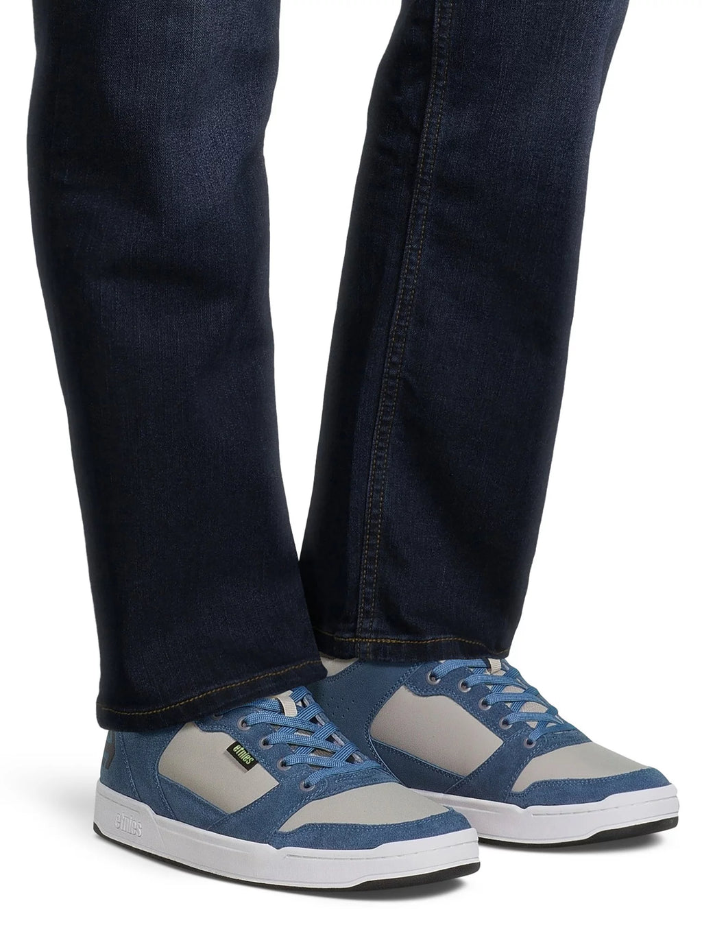 Skate High Top Lace Up Shoes L366
