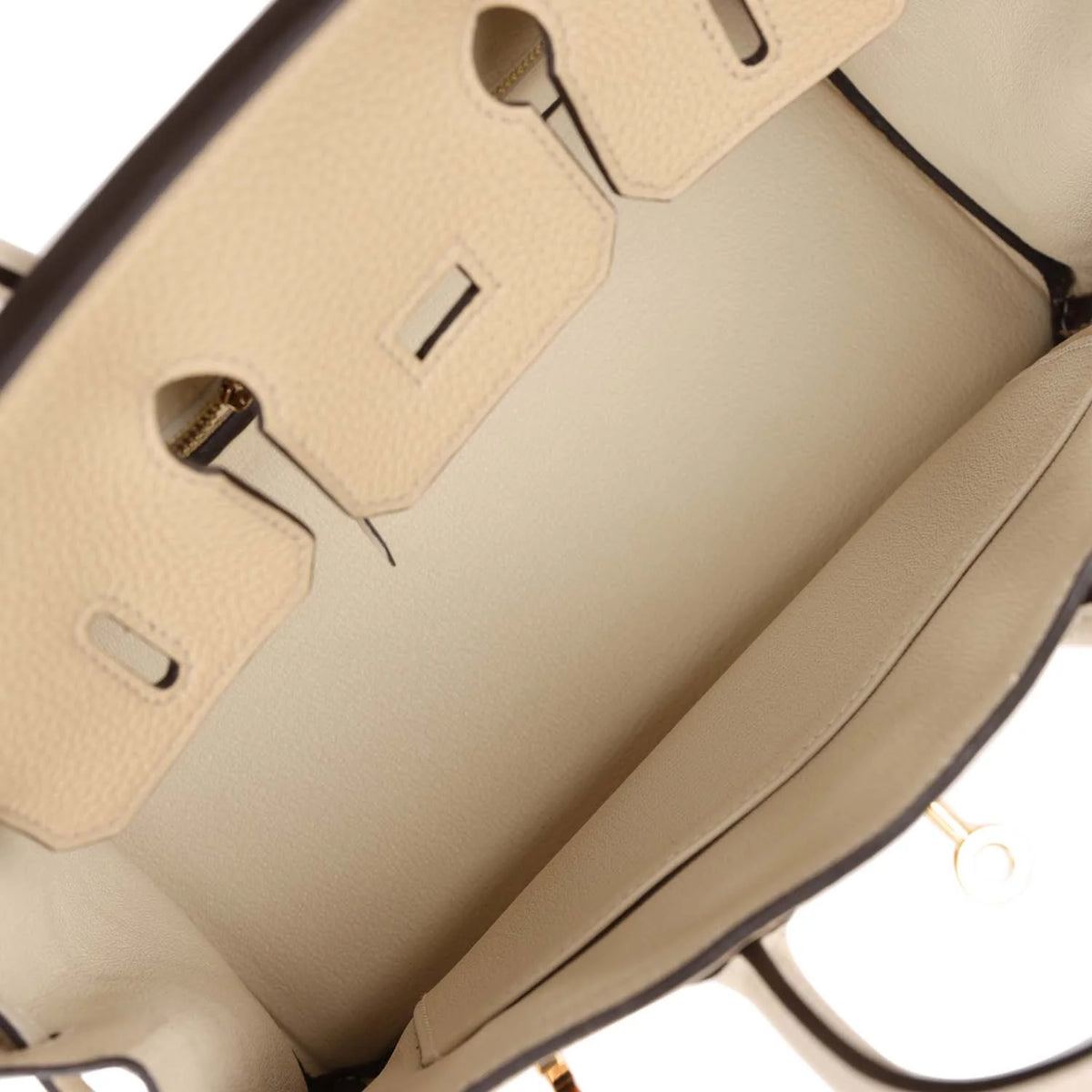 Trench and Beton Togo Leather Bag V40535