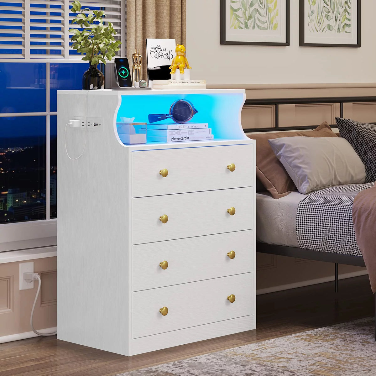 Black 4 Drawer Dresser with LED Lights and Charging Station G3081