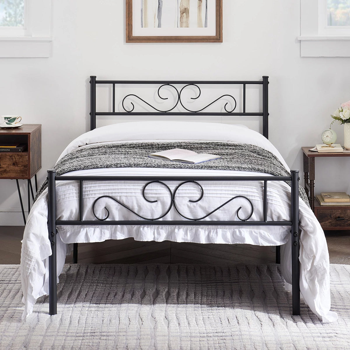 Twin Size Black Metal Platform Bed Frame with Headboard Z37533